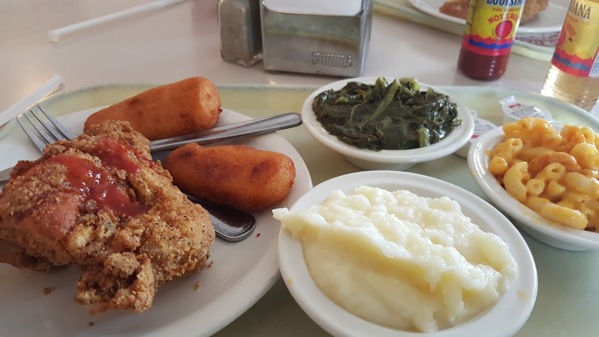 Kleer-Vu Lunchroom-10